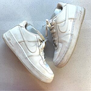 Nike Air Force 1 LE White Sneakers Size 6Y